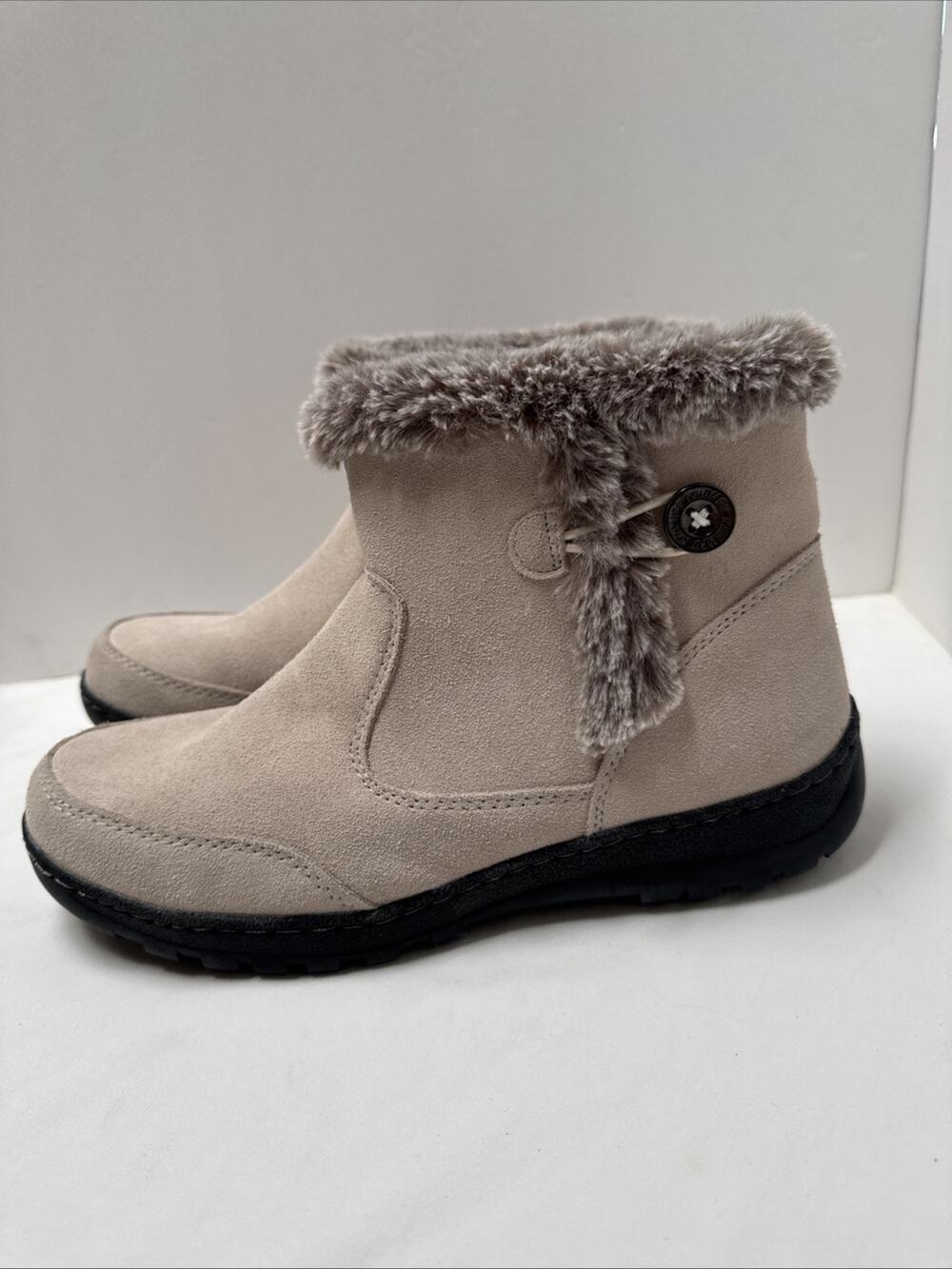 Khombu Women's 10 Iris Suede + Faux Fur Zipper Low Snow Boots Booties White Grey